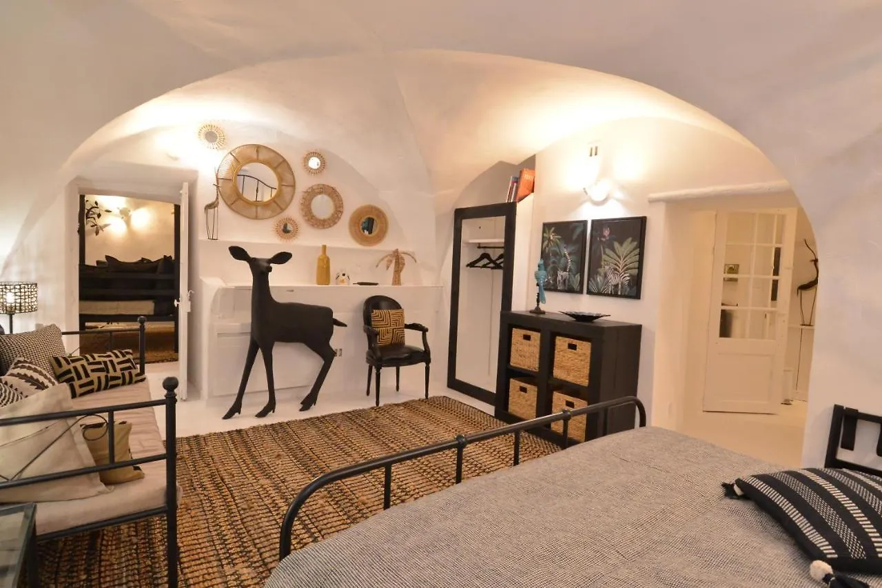 La Barbella Apartment Lourmarin 0*,  France